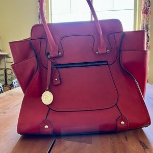 London Fog red handbag, excellent condition